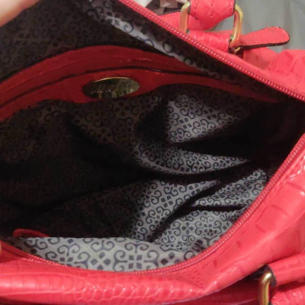 Red Array purse - Picture 4 of 4